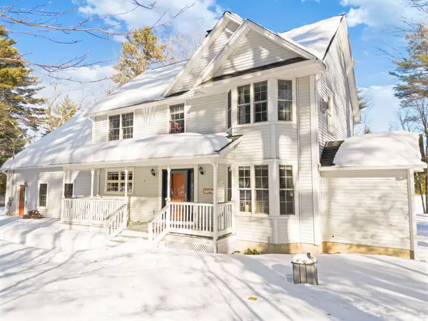 52 Twinleaf Lane, Sidney, ME 04330