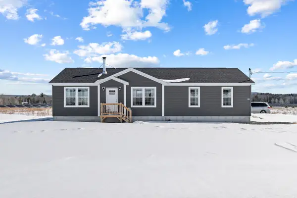 210 Eight Rod Road, Waterville, ME 04901