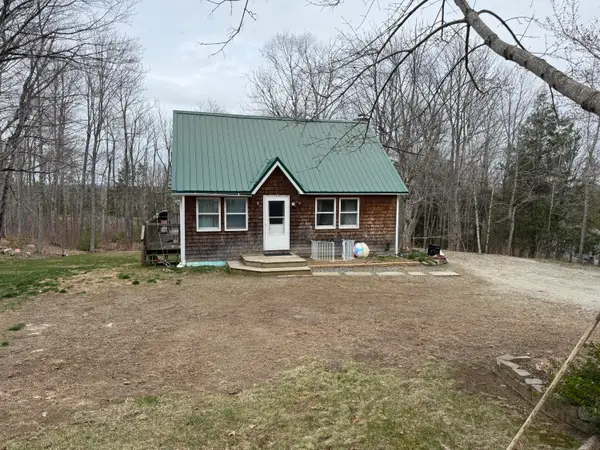 29 Woodland Road, Ellsworth, ME 04605
