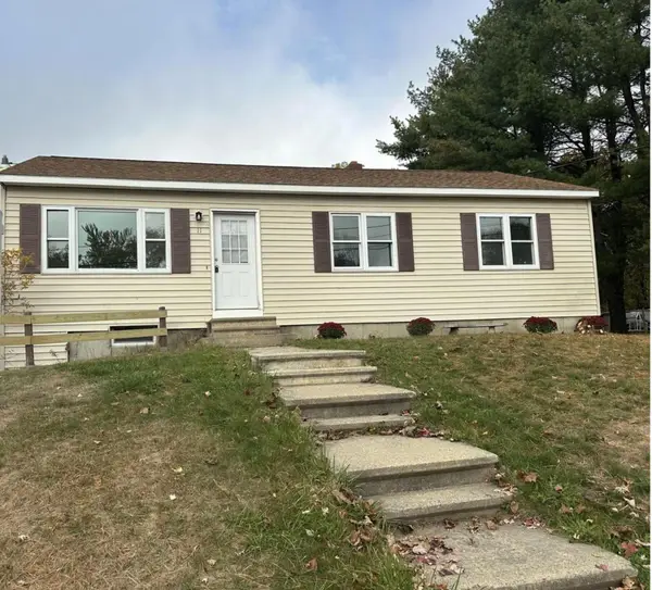 11 Jans Boulevard, Lewiston, ME 04240