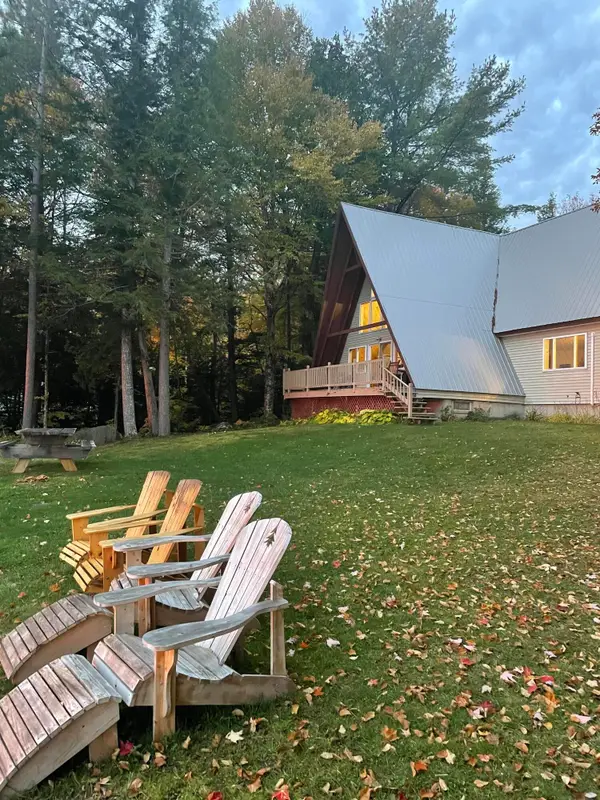 18 Beech Ridge Drive, Abbot, ME 04406