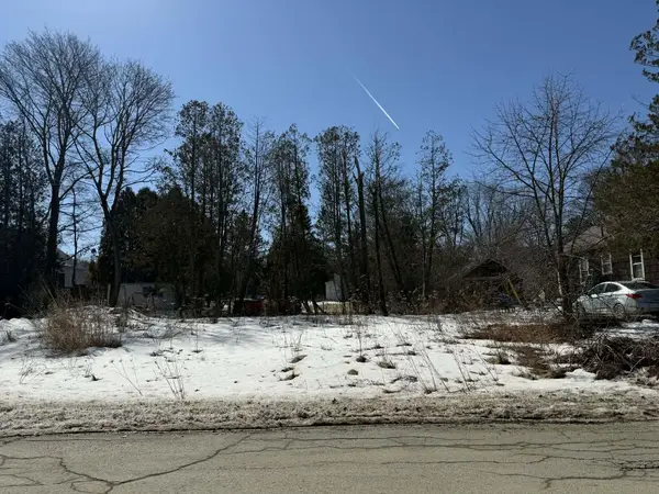 10 Hersey Avenue, Bangor, ME 04401