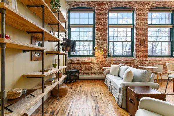 30 Lincoln Street #220, Westbrook, ME 04092