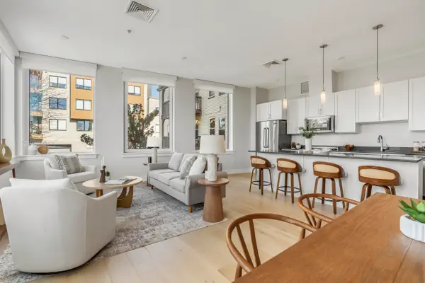 167 Newbury Street #206, Portland, ME 04101