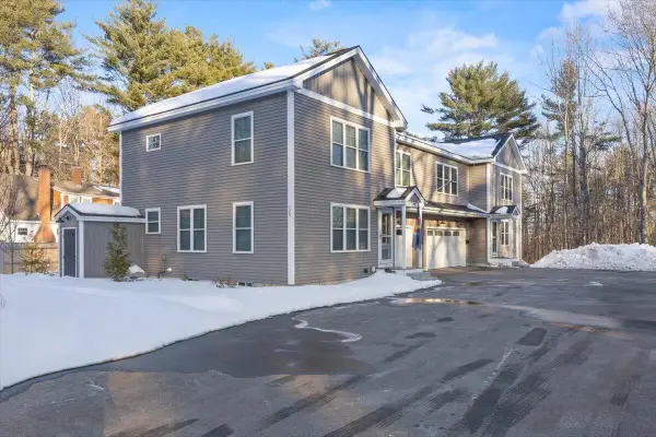124 Brook Road #2, Falmouth, ME 04105