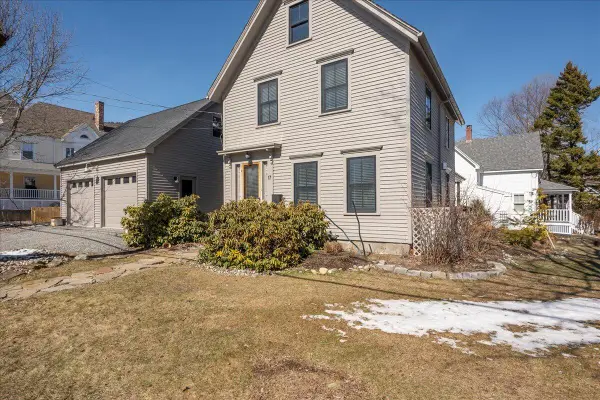 17 Mountain Street, Camden, ME 04843