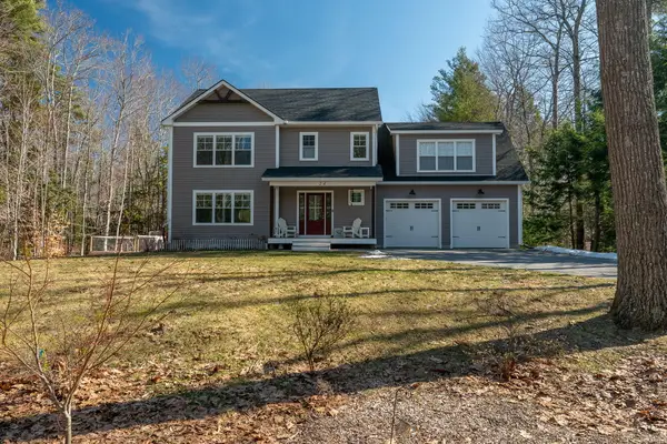 24 Harding Road, Gorham, ME 04038