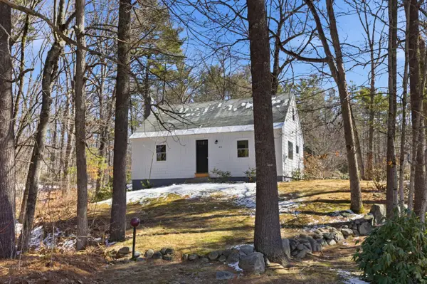 39 Pipeline Road, Windham, ME 04062