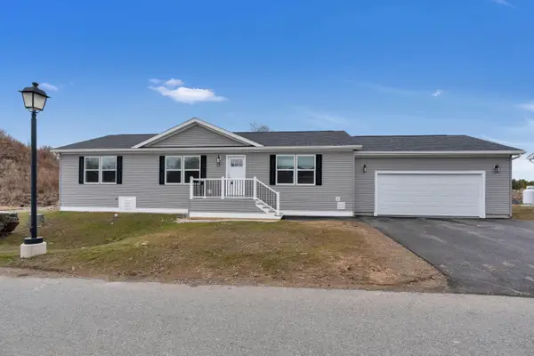 22 Colony Way, Kittery, ME 03904