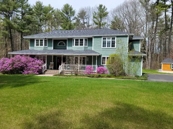 7 Casselton Road, Raymond, ME 04071