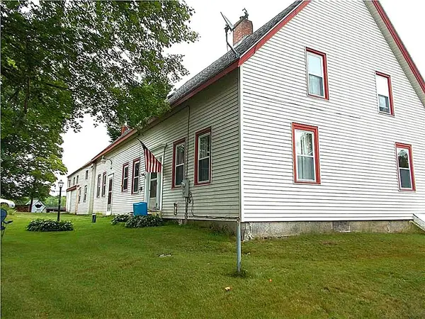 215 Robinson Road, Waldoboro, ME 04572