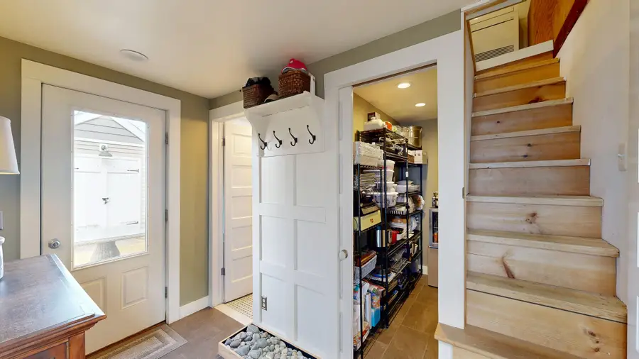 15 Wadsworth Street, Thomaston, ME 04861 - #3