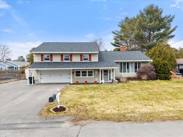 7 Williams Street, Hampden, ME 04444