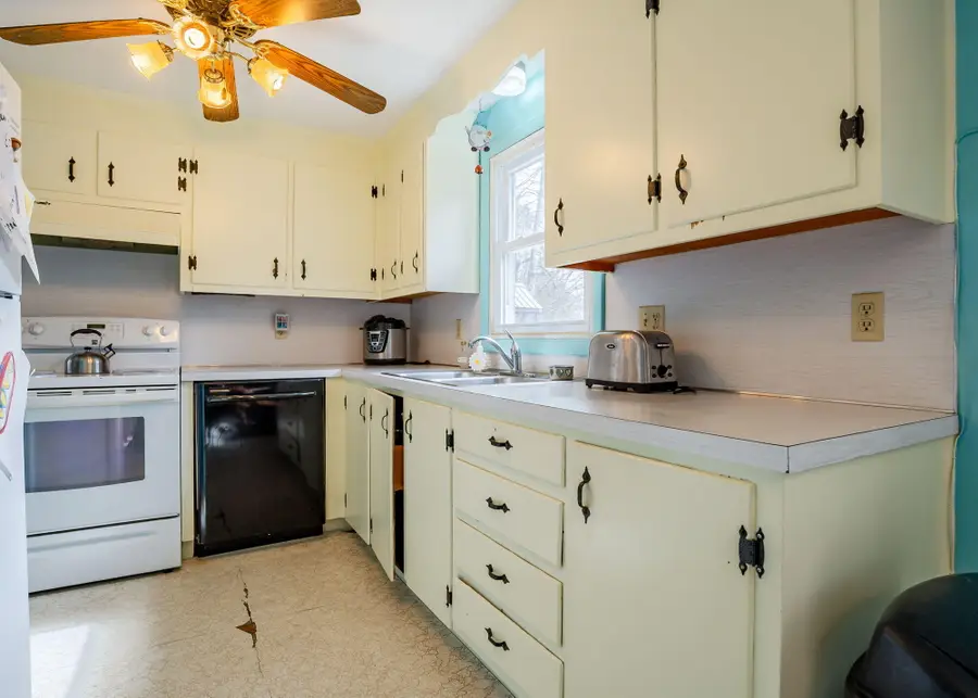 2 Sunrise Street, Standish, ME 04084 - #3