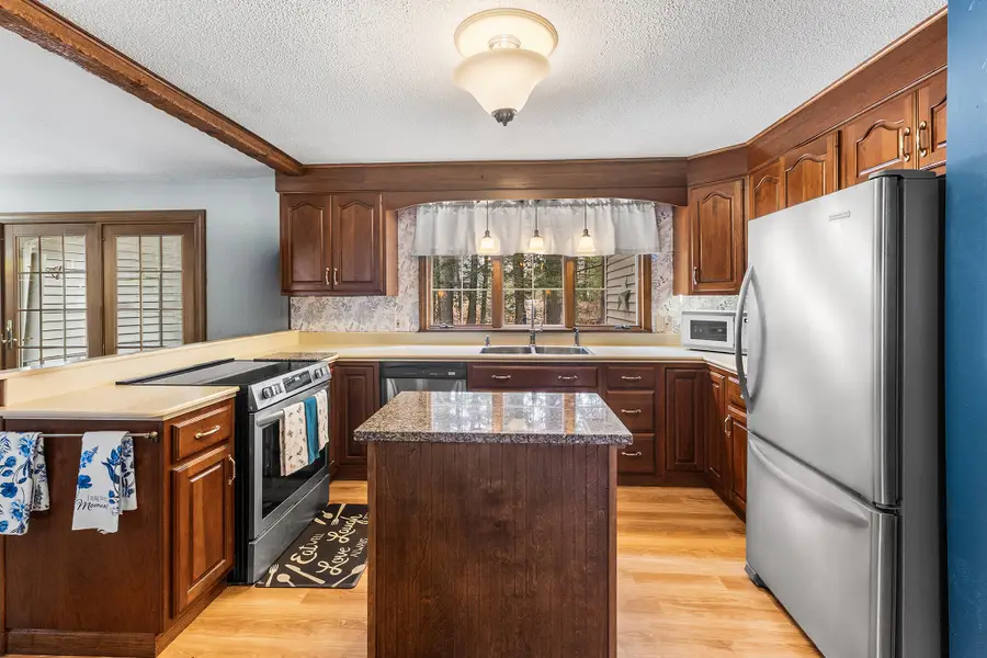 28 Hillview Avenue, Limerick, ME 04048 - #3