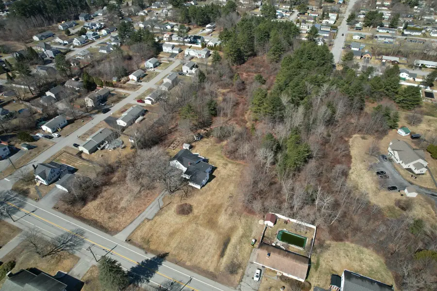 386 East Avenue, Lewiston, ME 04240 - #3