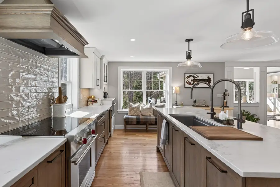 28 Elmwood Avenue, Scarborough, ME 04074 - #3