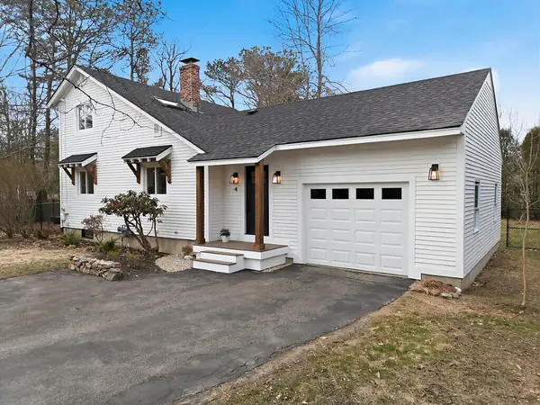 4 Lori Drive, Brunswick, ME 04011