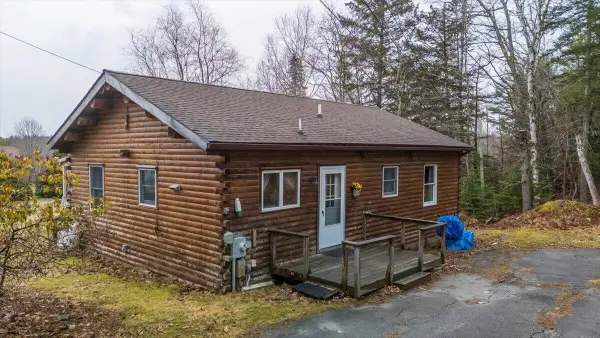 11 Warren Lane, Boothbay Harbor, ME 04538
