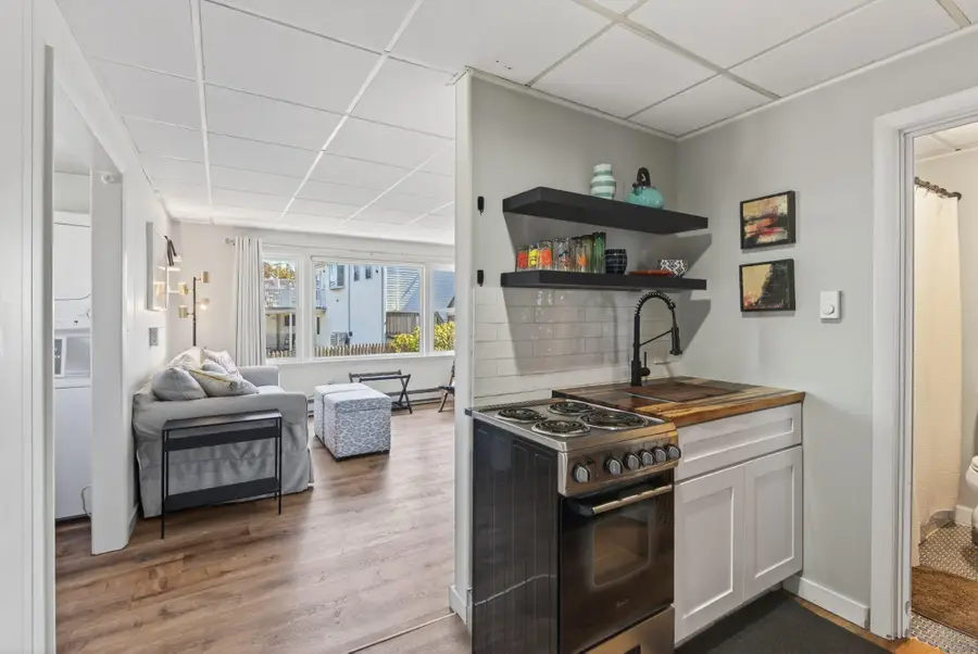 9 E Grand Avenue #1, Scarborough, ME 04074 - #3