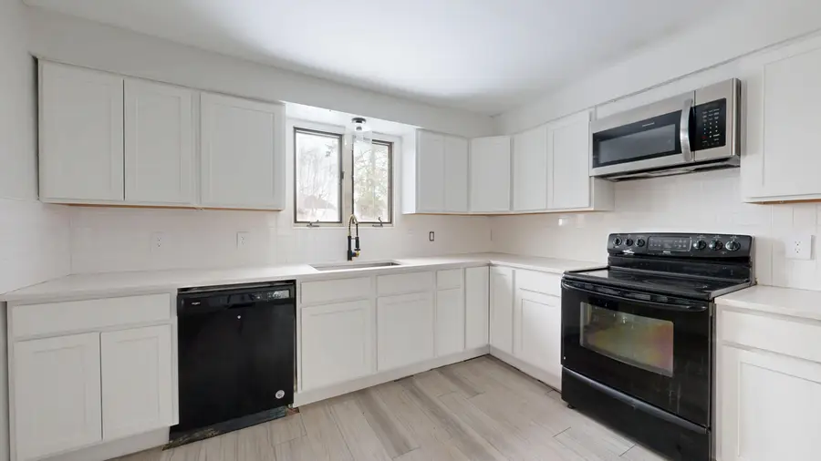 121-123 Oak Hill Road, Auburn, ME 04210 - #3