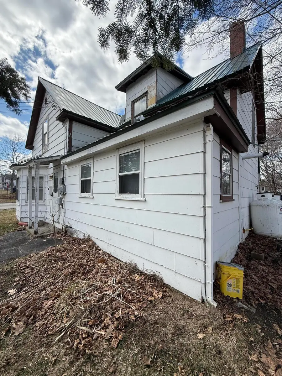 19 Perry Street, Lincoln, ME 04457 - #3