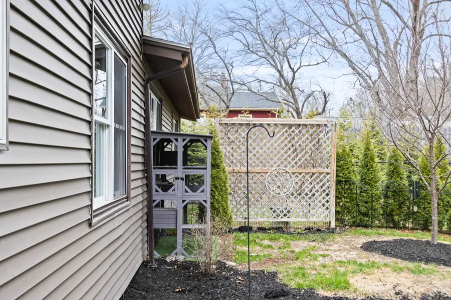 54 Sunset Avenue, Auburn, ME 04210 - #3