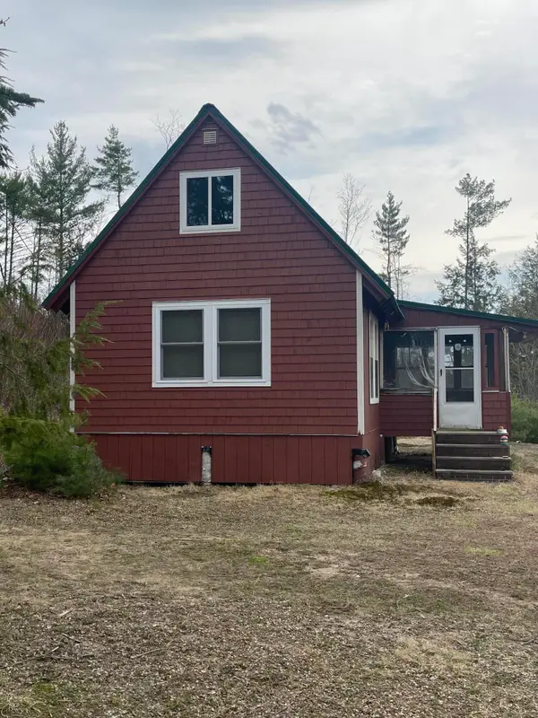 173 N Tamworth Road, Oxford, ME 04270