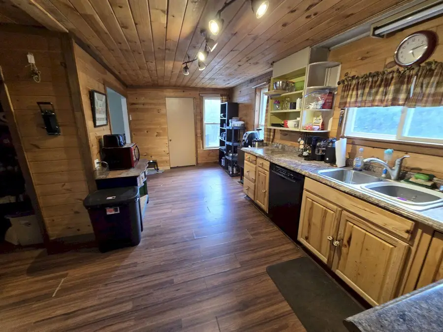 28 Prospect Street, Wilton, ME 04294 - #3