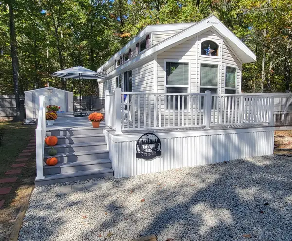 1 Robinson Way #A143, Kennebunk, ME 04043