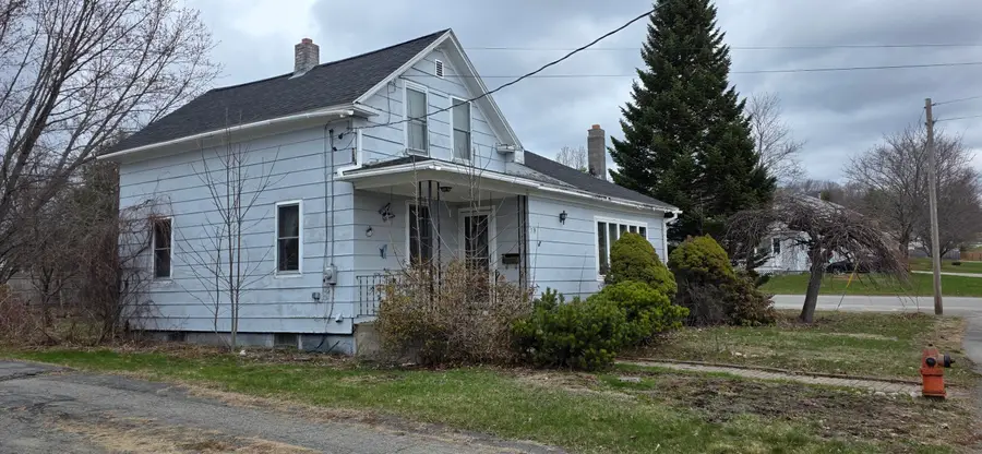 16 Western Avenue, East Millinocket, ME 04430 - #2