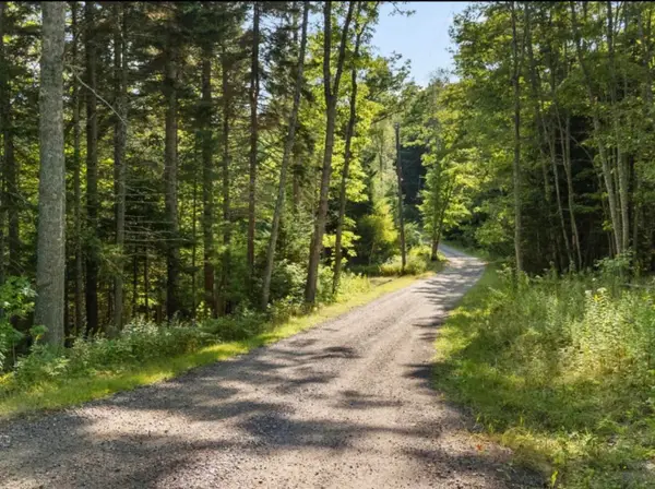 7 Wrong Way Drive, Phippsburg, ME 04562