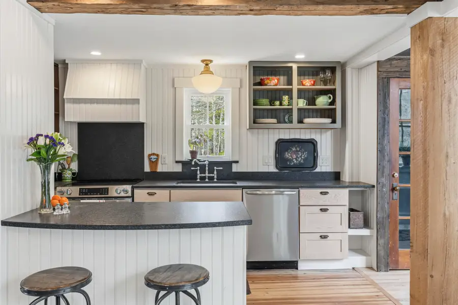 978 Wiscasset Road, Boothbay, ME 04537 - #2