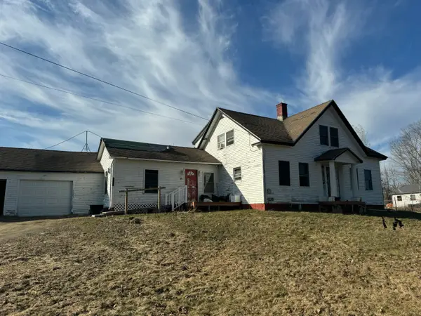 15 North Road, Detroit, ME 04929