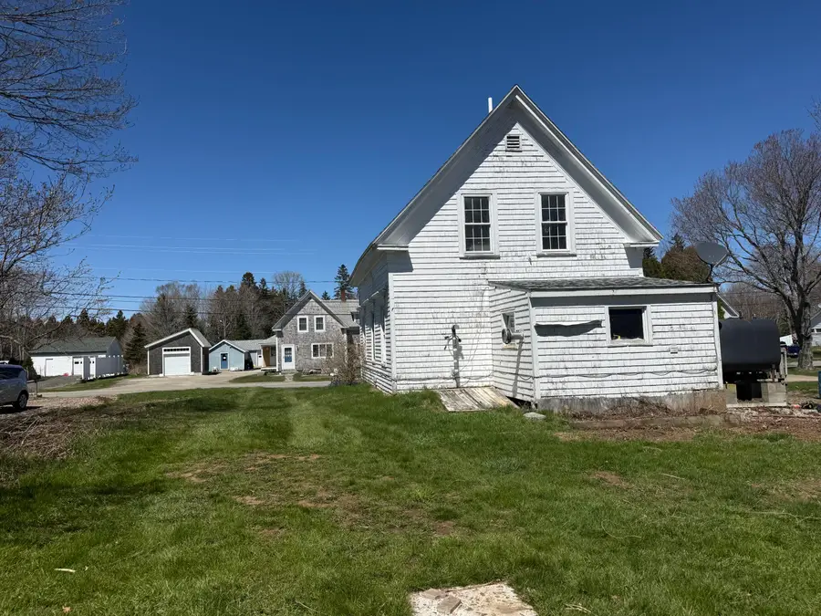 111 E Main Street, Vinalhaven, ME 04863 - #2