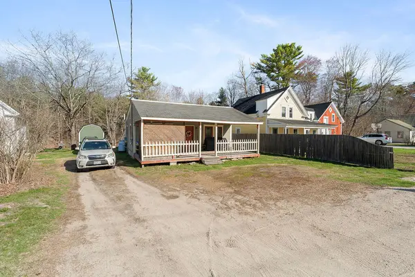 11 Baldwin Road, Sebago, ME 04029