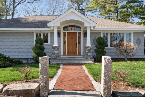 3 Pine Island, York, ME 03909