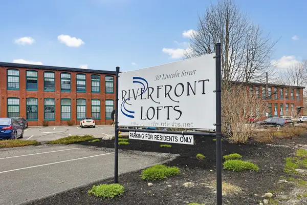 30 Lincoln Street #215, Westbrook, ME 04092