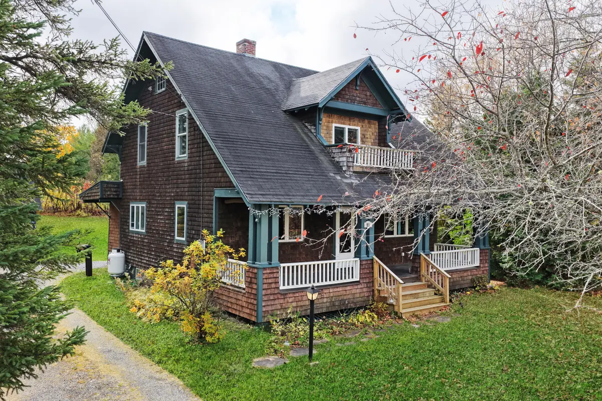 21 Washington Street, Caribou, ME 04736 - #1