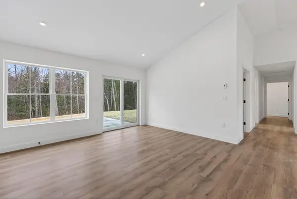 91 Mcgrath Pond Loop Road, Belgrade, ME 04917