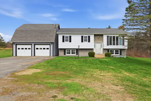 1594 Bangor Road, Clinton, ME 04927
