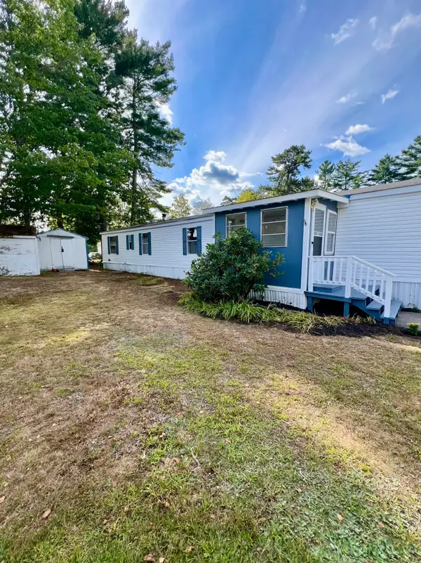 21 Holiday Lane, Standish, ME 04084