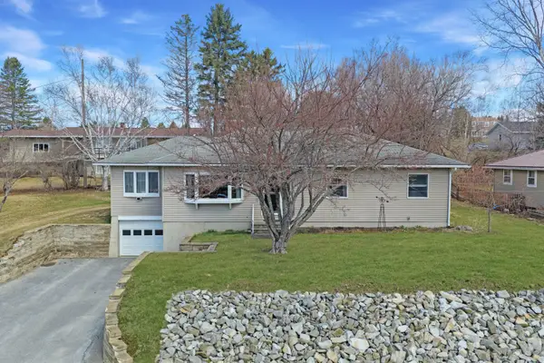 15 Home Farm Road, Caribou, ME 04736