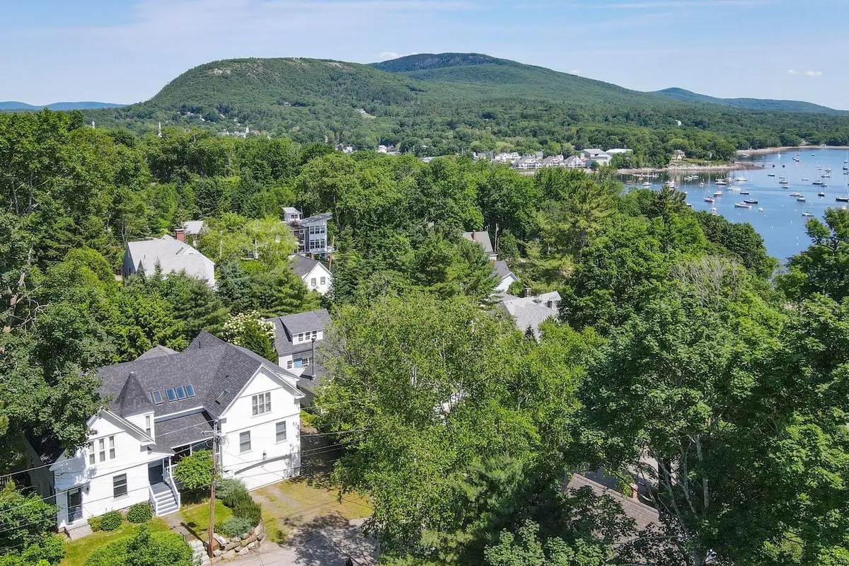 9 Chestnut Hill Street, Camden, ME 04843 - #1