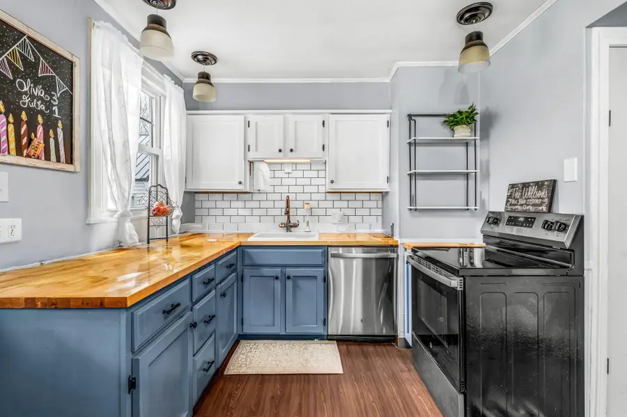 8 Lincoln Street, Brewer, ME 04412 - #2