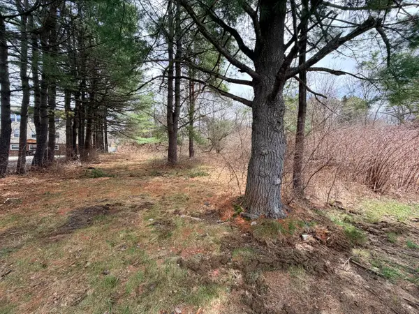 153 Cottage Street, Lewiston, ME 04240