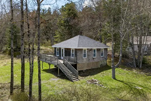 111 Old Schoolhouse Road, Georgetown, ME 04548