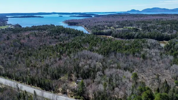 2413 U.s. 1, Sullivan, ME 04664