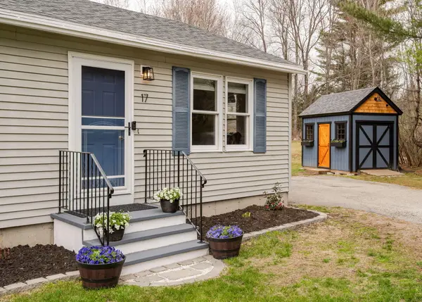 17 Christopher Road, Gorham, ME 04038