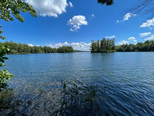 19 Mayberry Landing, Naples, ME 04055